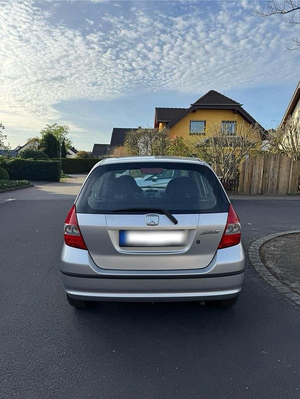 Gebraucht Honda Jazz 83 PS (61 kW) 2002 Silber Kleinwagen