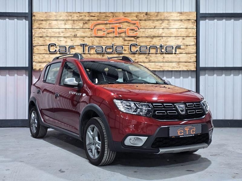 Gebraucht Dacia Sandero Stepway 90 PS (66 kW) 2019 Rot Limousine