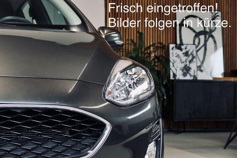 Weiß Gebraucht 2022 Ford Focus Limousine | 15.970 € (Superpreis) - Bild 1/1