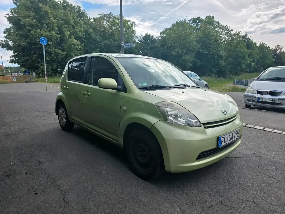 Gebraucht Daihatsu Sirion 87 PS (63 kW) 2006 Grün Kleinwagen