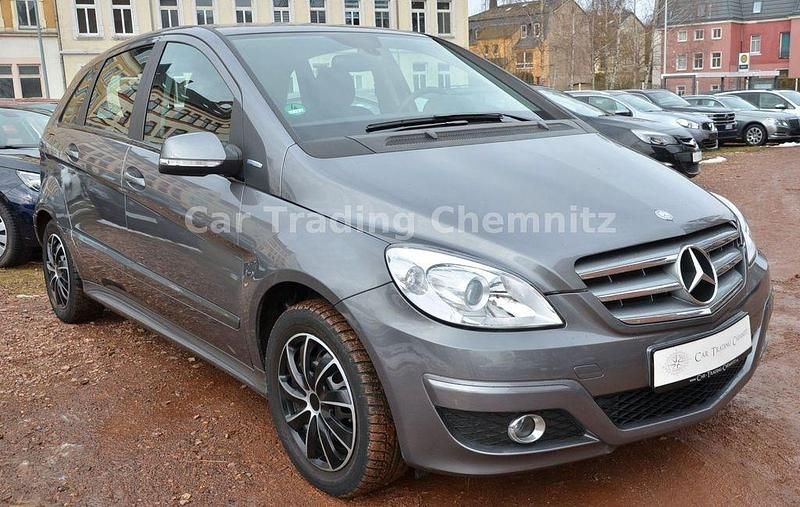Gebraucht Mercedes B160 95 PS (69 kW) 2011 Grau Van / Kleinbus