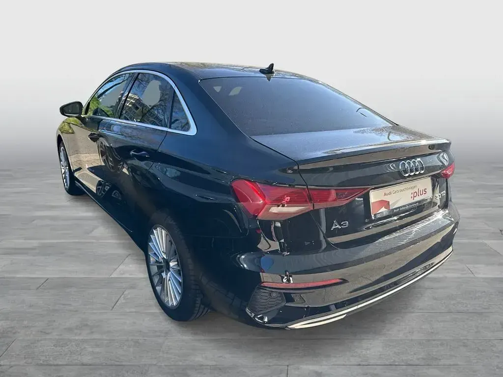 Używany Audi A3 Advanced 116 KM (85 kW) 2022 Czarny Sedan/Limuzyna