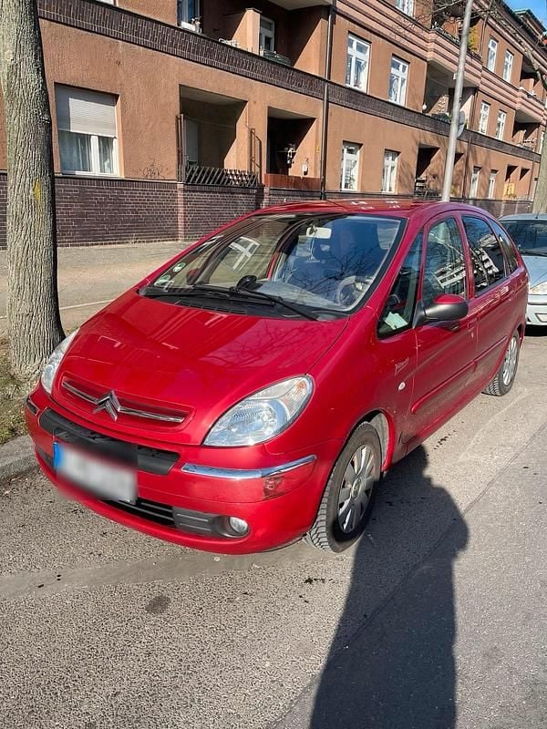 Rot Gebraucht 2005 Citroën Xsara Van / Kleinbus | 1.800 € (Teuer) - Bild 1/4