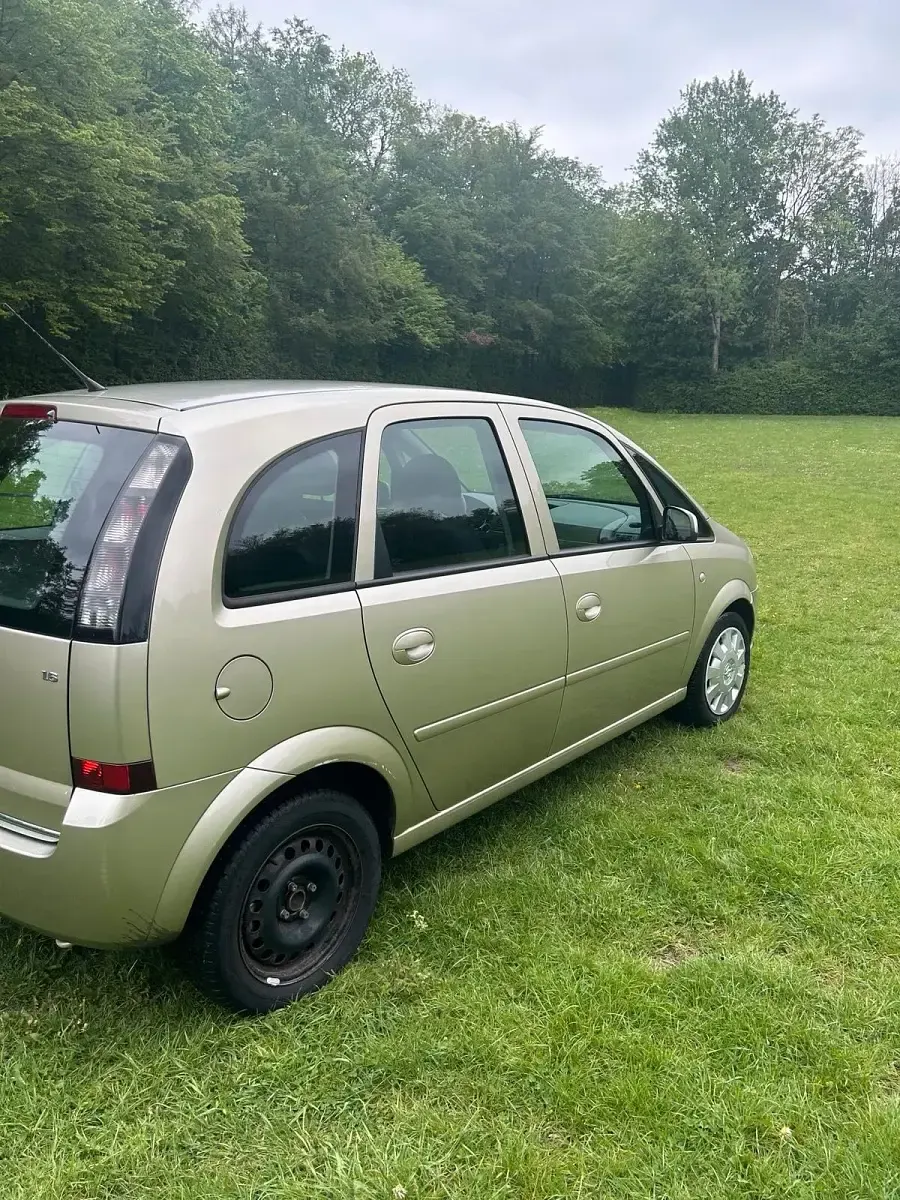 Gebraucht Opel Meriva 101 PS (74 kW) 2008 Gold Van / Kleinbus