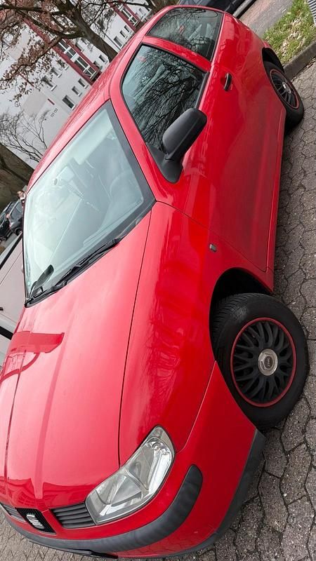 Gebraucht Seat Ibiza 60 PS (44 kW) 2000 Rot Kleinwagen