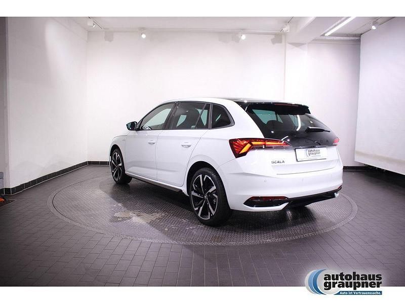 Gebraucht Skoda Scala Monte Carlo 116 PS (85 kW) 2025 Weiss / moonweiß perleffekt Kleinwagen