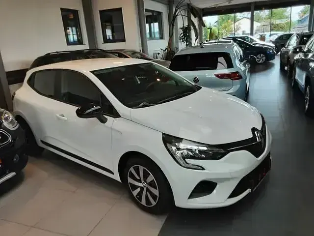 Gebraucht Renault Clio V Equilibre 67 PS (49 kW) 2023 Weiß Kleinwagen