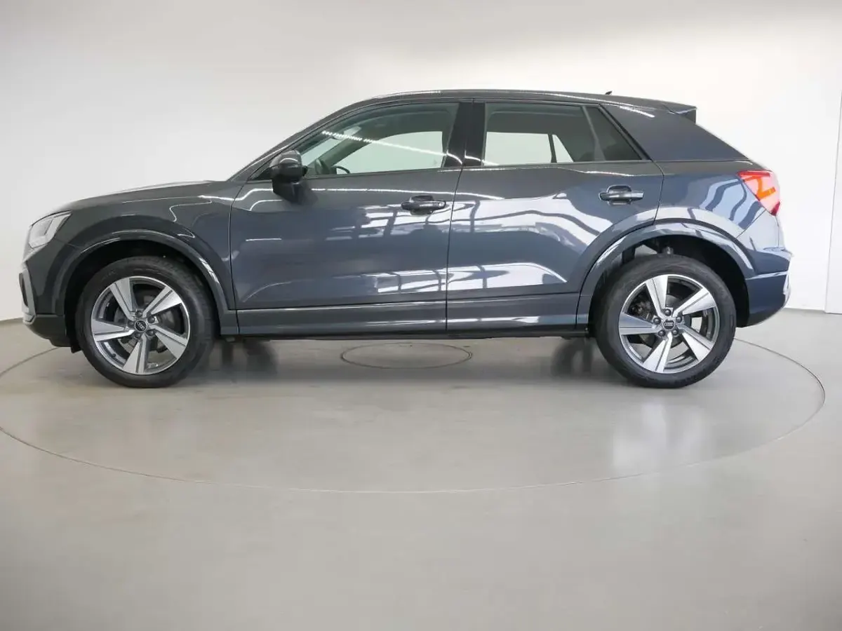 Używany Audi Q2 Advanced 116 KM (85 kW) 2023 Szary SUV