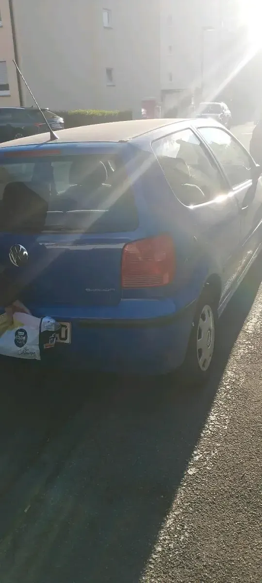 Usata VW Polo 50 CV (36 kW) 2000 Blu Utilitaria