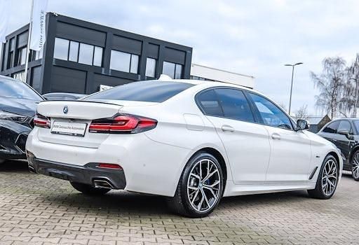 Gebraucht BMW 530e Shadowline 292 PS (214 kW) 2022 Weiß Limousine