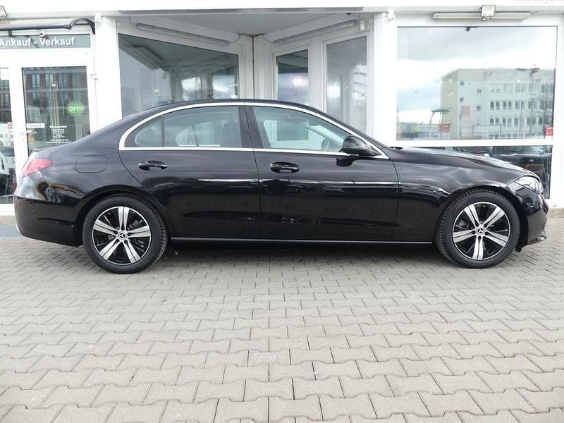 Gebraucht Mercedes C180 Avantgarde 170 PS (125 kW) 2023 Schwarz Limousine