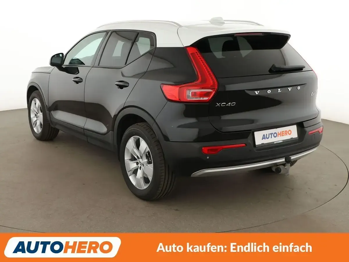 Gebraucht Volvo XC40 Momentum 190 PS (139 kW) 2019 Schwarz SUV