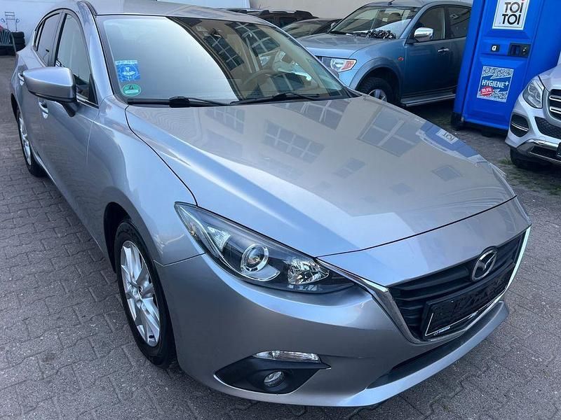 Silber Gebraucht 2014 Mazda 3 Center-Line Limousine | 8.690 € (Fairer Preis) - Bild 1/4