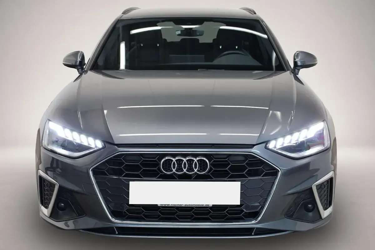 Gebraucht Audi A4 S-Line 204 PS (150 kW) 2023 Manufacturer Kombi