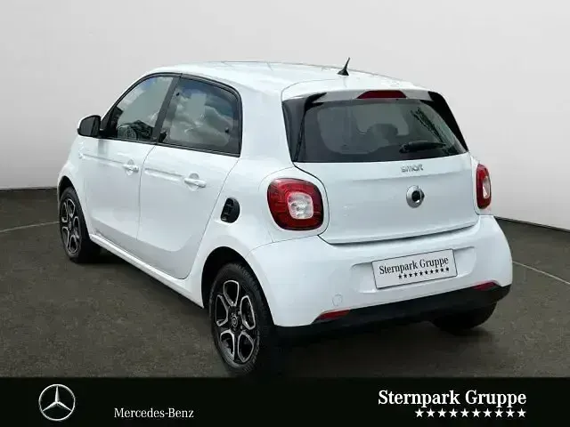 Gebraucht Smart ForFour Prime 71 PS (52 kW) 2019 Weiß Kleinwagen
