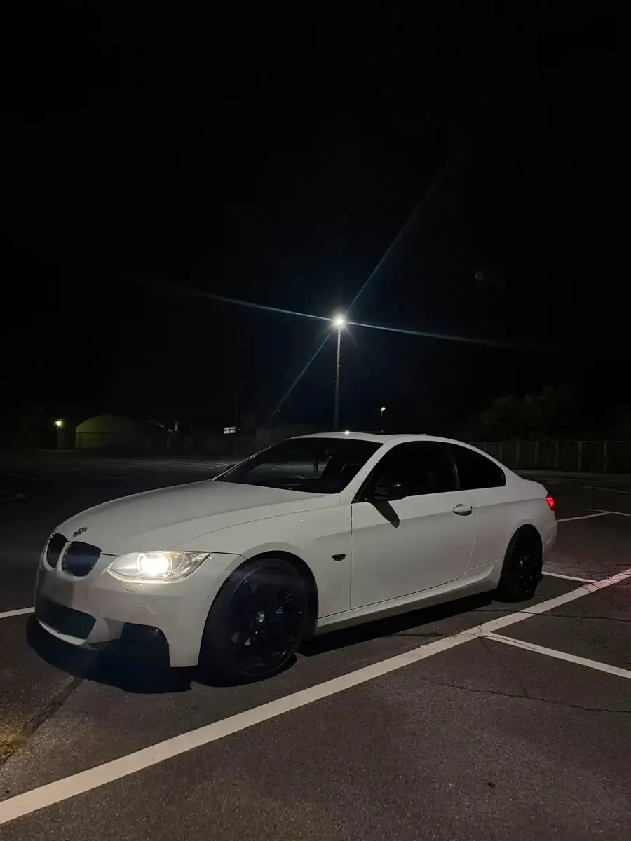 Gebraucht BMW 330 M Sport 245 PS (180 kW) 2009 Weiß Coupé