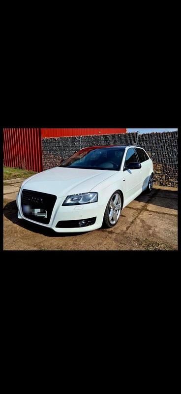 Gebraucht Audi A3 S-Line 105 PS (77 kW) 2010 Weiß Kleinwagen