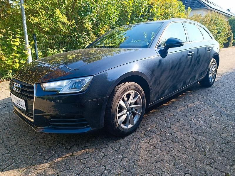 Blau Gebraucht 2016 Audi A4 Sport Kombi | 18.650 € (Fairer Preis) - Bild 1/4