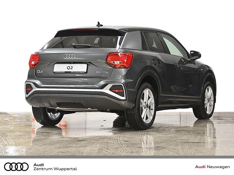 Neu Audi Q2 S-Line 150 PS (110 kW) 2025 Daytonagrau perleffekt SUV