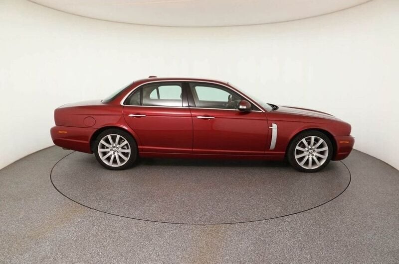 Gebraucht Jaguar XJ6 Executive 207 PS (152 kW) 2007 Rot Limousine