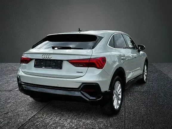 Gebraucht Audi Q3 Sportback Sport 150 PS (110 kW) 2021 Silber SUV