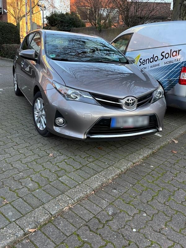 Gebraucht Toyota Auris 132 PS (97 kW) 2012 Braun Kombi