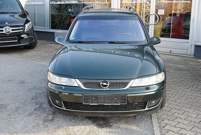 Gebraucht Opel Vectra Sport 147 PS (108 kW) 2000 Grün Kombi
