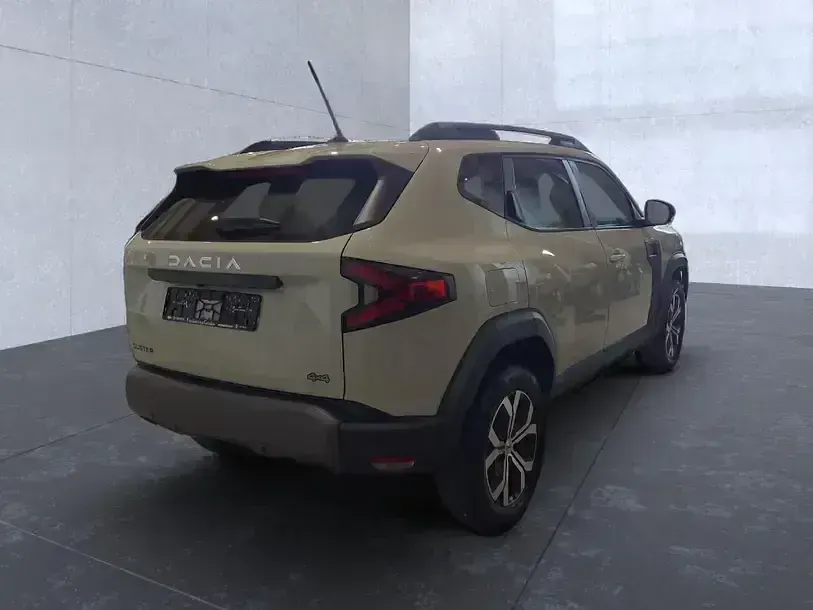Używany Dacia Duster Expression 131 KM (96 kW) 2025 Beżowy SUV