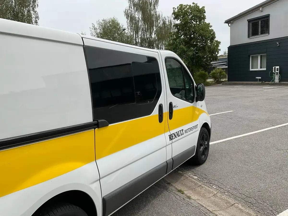Gebraucht Renault Trafic 115 PS (84 kW) 2010 Weiß Van / Kleinbus