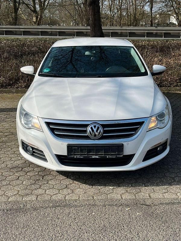 Gebraucht VW Passat 140 PS (102 kW) 2009 Weiß Coupé