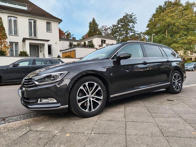Gebraucht VW Passat Highline 190 PS (139 kW) 2018 Grau Limousine