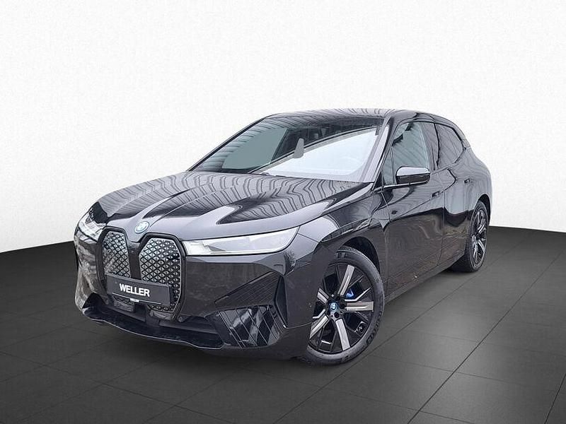 Gebraucht BMW iX Comfort Edition 239 kW (326 PS) 2023 Black sapphire (schwarz) SUV