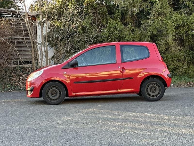 Gebraucht Renault Twingo Authentique 58 PS (42 kW) 2008 Hellrot Kleinwagen