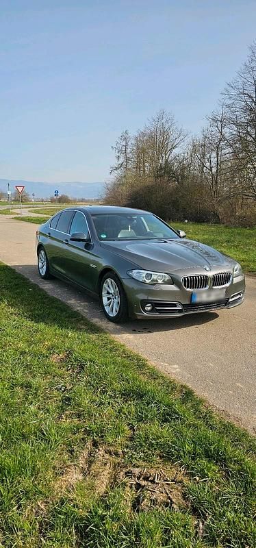 Gebraucht BMW 530 258 PS (189 kW) 2015 Limousine