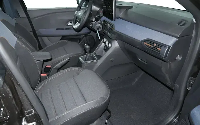 Neu Dacia Sandero Expression 110 PS (80 kW) 2026 Schwarz Limousine