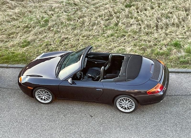 Gebraucht Porsche 996 300 PS (220 kW) 1998 Grau Cabrio