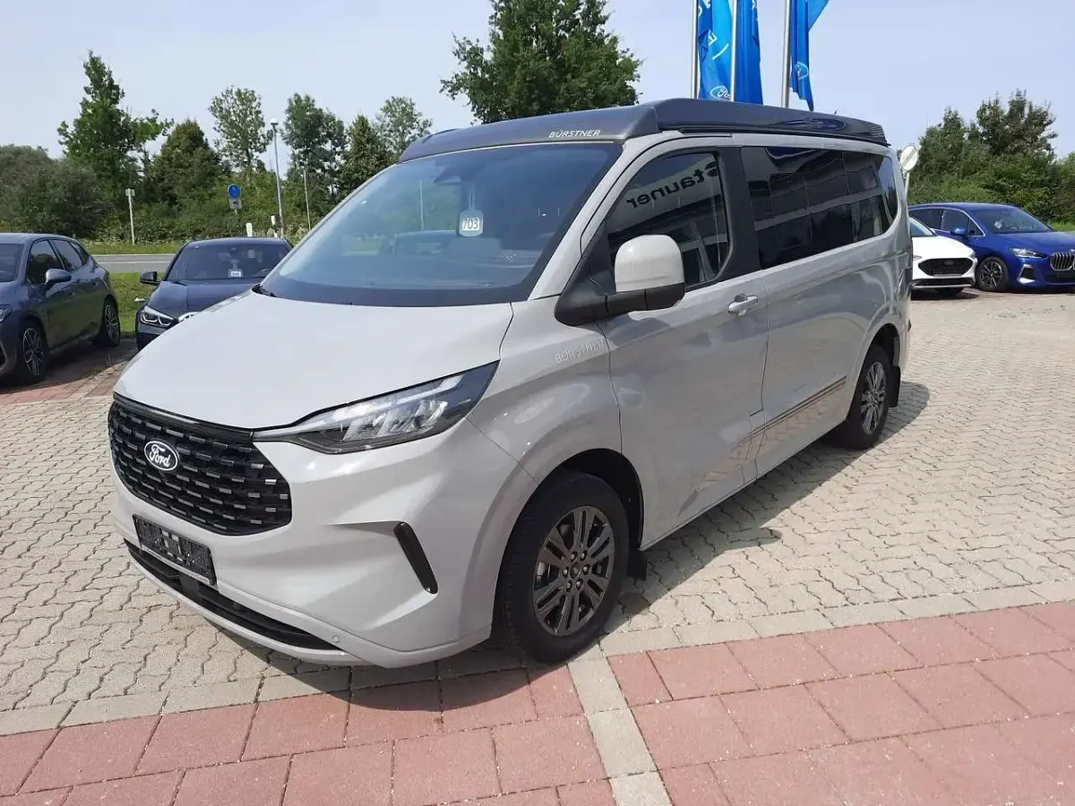 Nouă Ford Transit Custom 136 CP (100 kW) 2026 Gri Monovolum