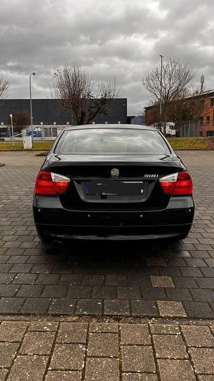 Gebraucht BMW 318 143 PS (105 kW) 2007 Schwarz Limousine