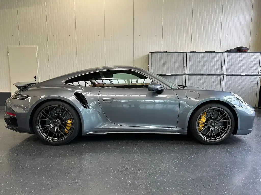 Gebraucht Porsche 911 Turbo S 711 PS (522 kW) 2026 Silber Coupé