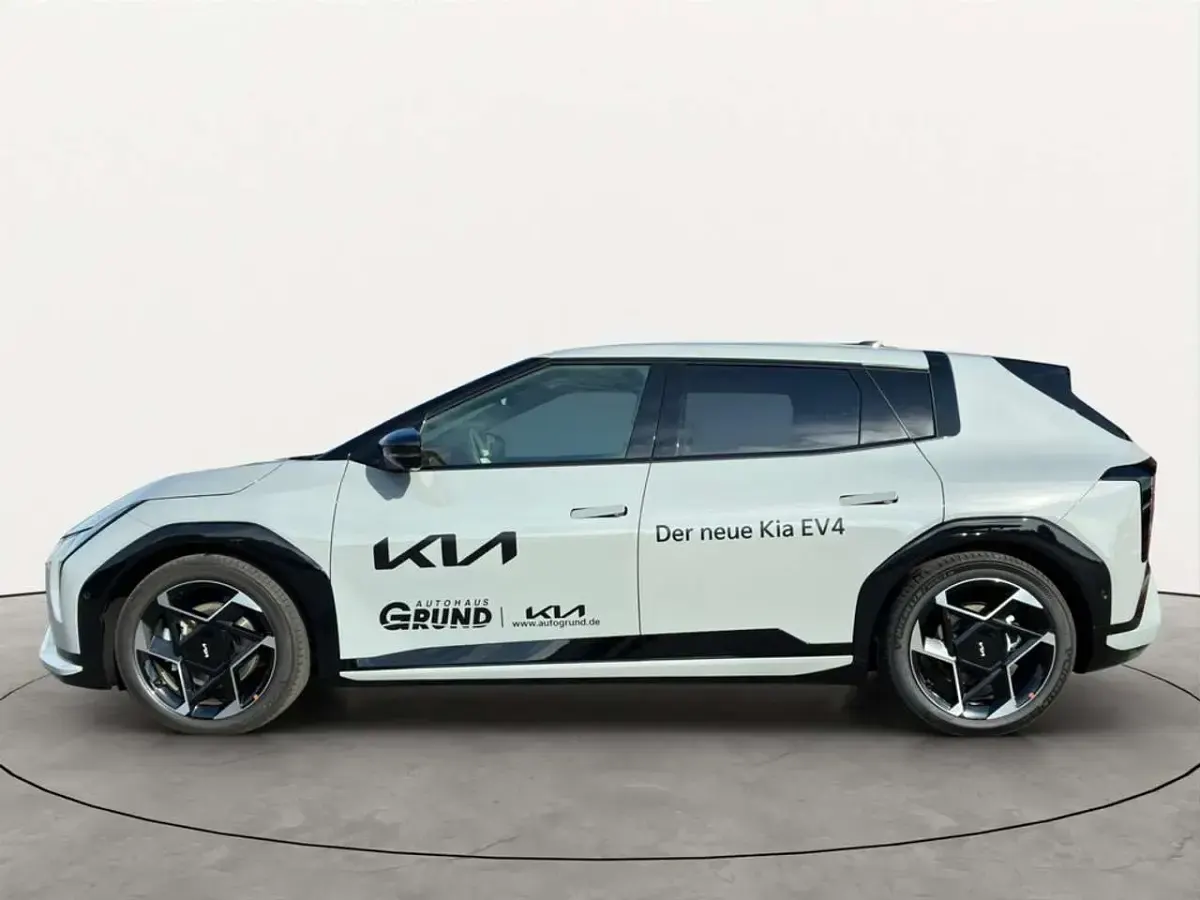 Neu Kia EV4 Comfort 150 kW (204 PS) 2026 Wolf grey Limousine