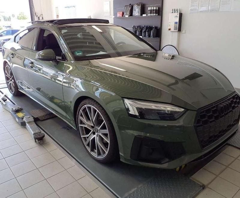 Distriktgruen Gebraucht 2022 Audi A5 Sportback Competition Limousine | 28.900 € (Superpreis) - Bild 1/4