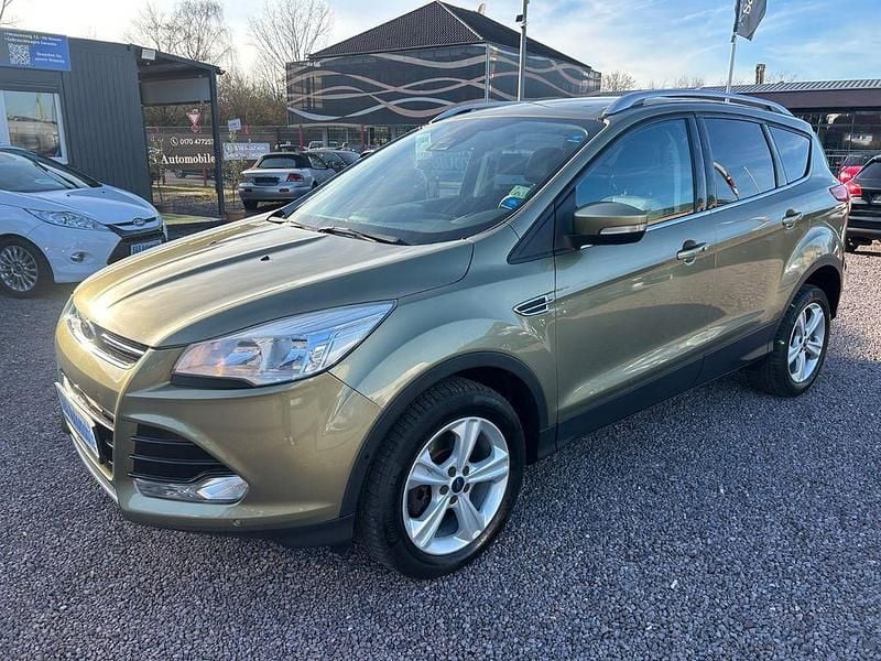 Gebraucht Ford Kuga Titanium 140 PS (102 kW) 2013 Grün SUV