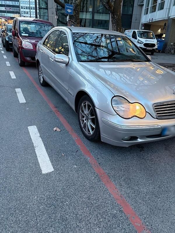 Gebraucht Mercedes C200 116 PS (85 kW) 2001 Silber Limousine