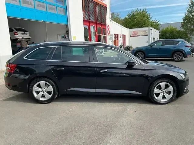 Gebraucht Skoda Superb Style 150 PS (110 kW) 2021 Andere Kombi