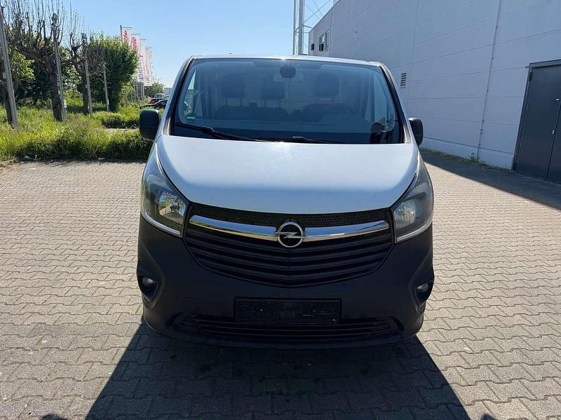 Gebraucht Opel Vivaro S 90 PS (66 kW) 2017 Weiß Van / Kleinbus