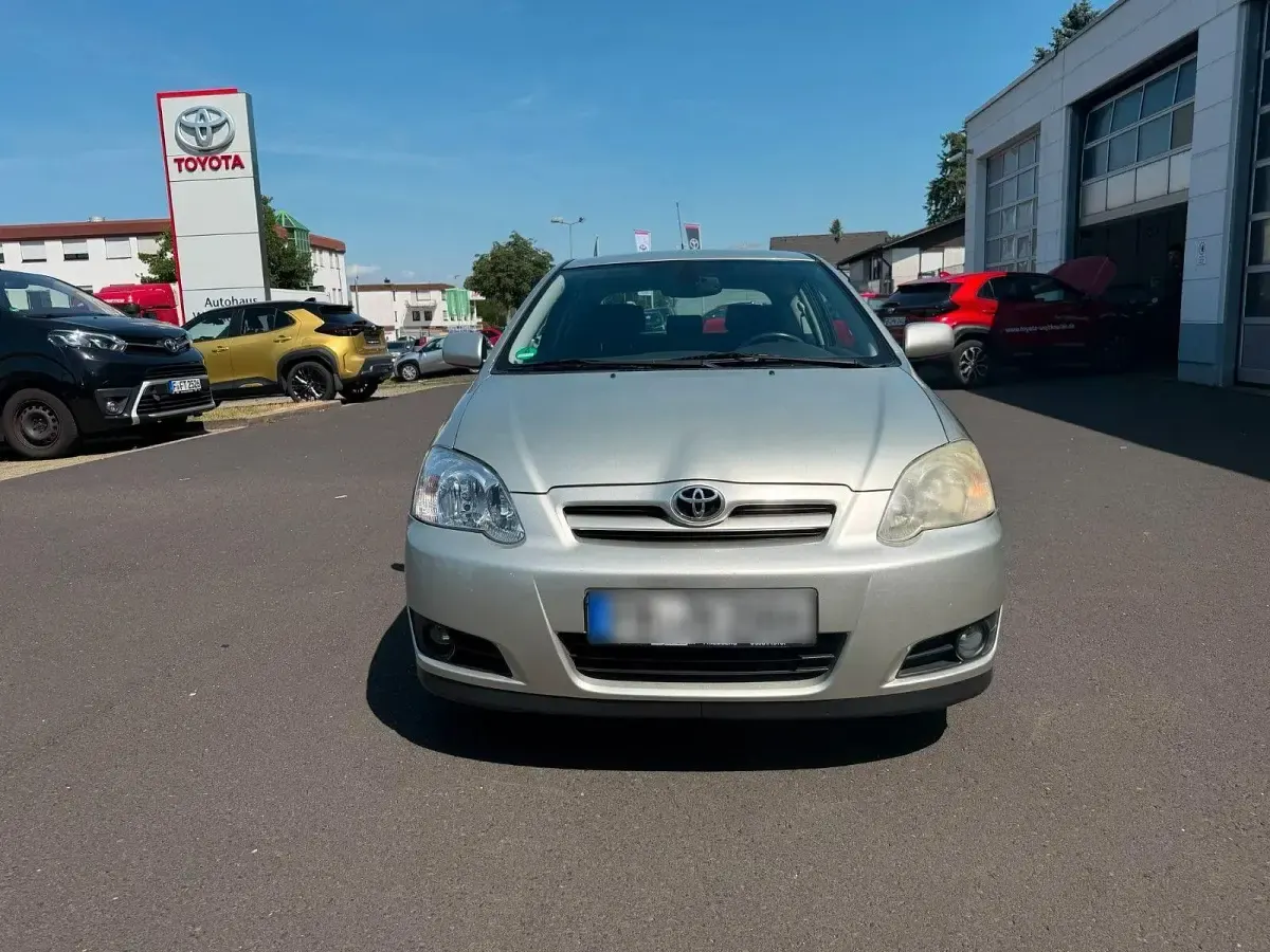 Gebraucht Toyota Corolla 97 PS (71 kW) 2004 Silber Limousine