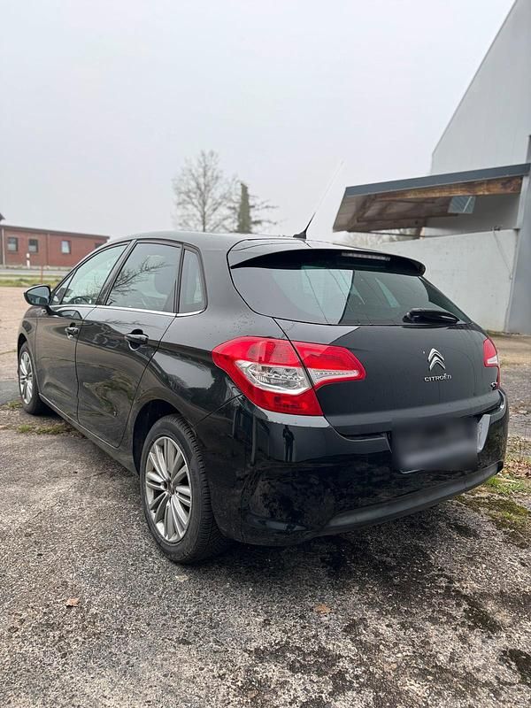 Gebraucht Citroën C4 120 PS (88 kW) 2012 Schwarz Limousine