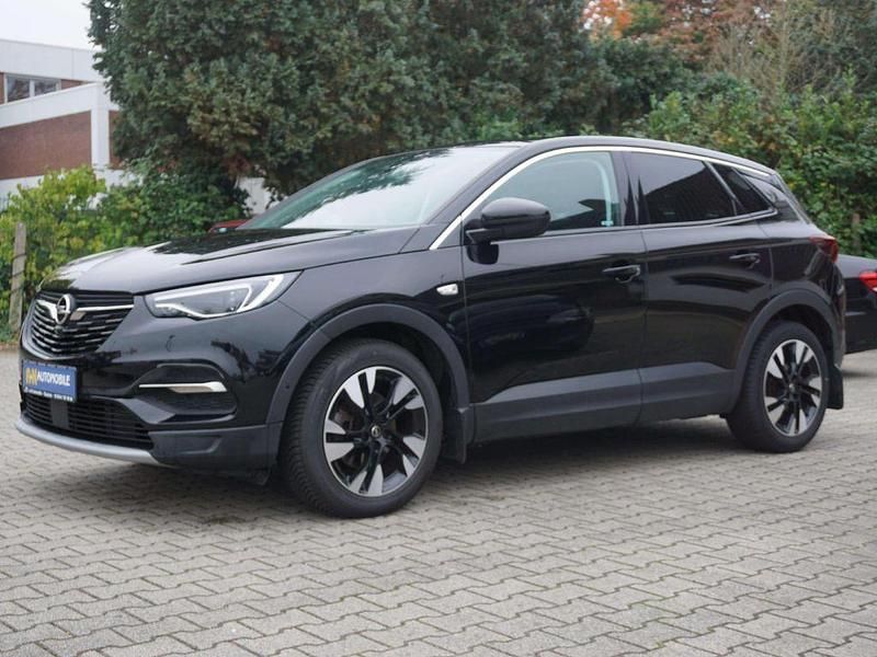 Diamant schwarz/karbon schwarz Gebraucht 2017 Opel Grandland X Dynamic SUV | 12.499 € (Etwas zu teuer) - Bild 1/4