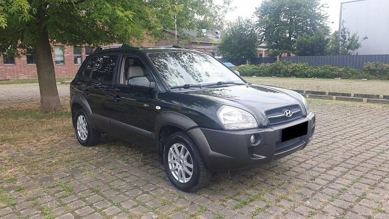Grün Gebraucht 2005 Hyundai Tucson SUV | 4.990 € (Fairer Preis) - Bild 1/4