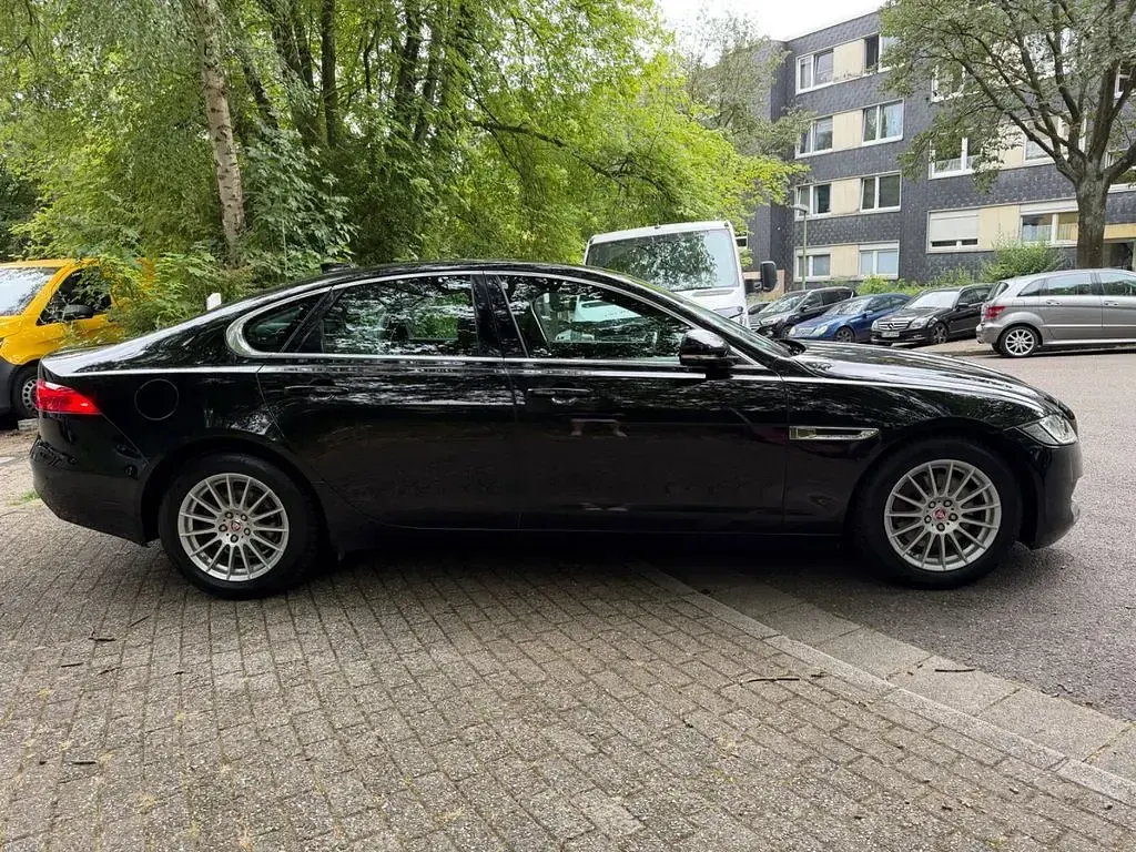 Gebraucht Jaguar XF 163 PS (119 kW) 2017 Schwarz Limousine
